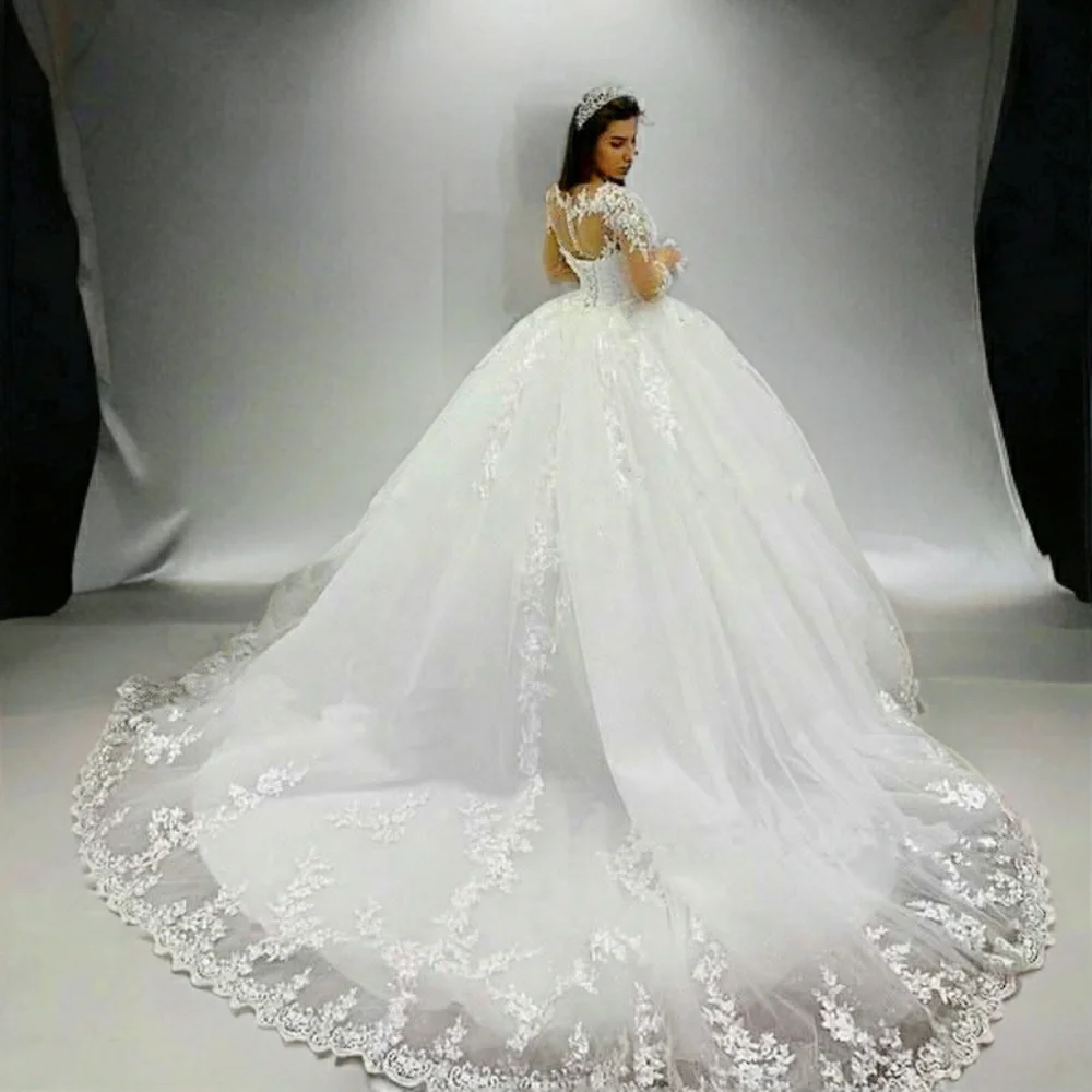Plus Size Elegant White Lace Wedding Dress - Picture 6 of 9